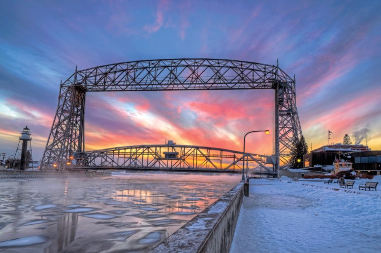 img_2015-10_aerial-bridge-winter-sunset--duluth_X